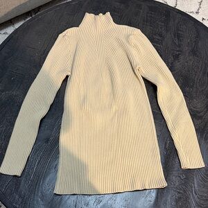 Closet Women's Beige Ribbed Turtleneck Sweater